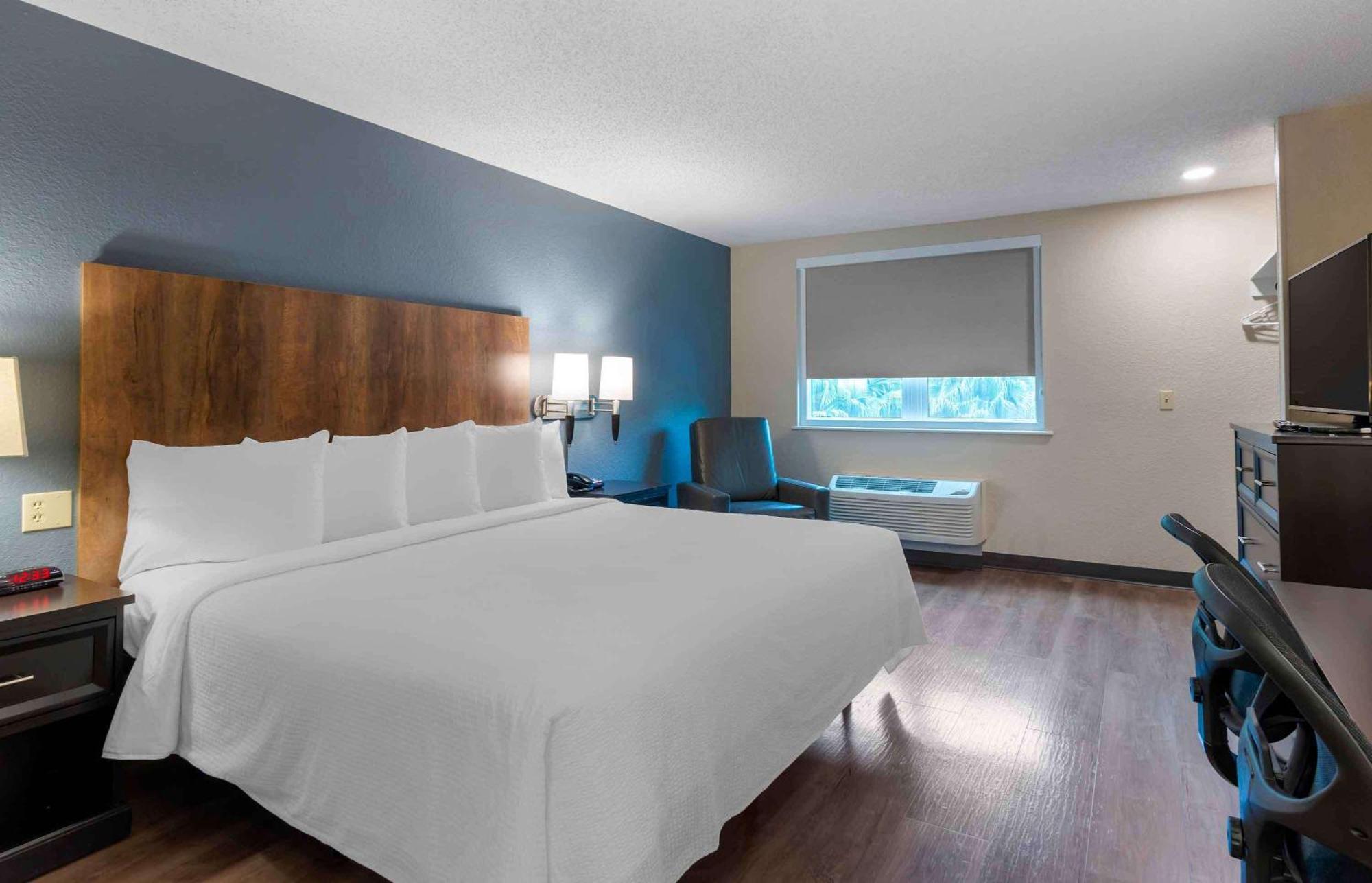 เอ็กซ์เทนด์ สเตย์ อเมริกา ไมอามีแอร์พอร์ต โครัล เกเบิล Hotel ภายนอก รูปภาพ